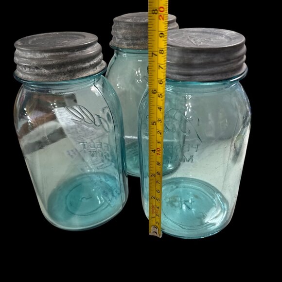 Vintage 1923-1933 Ball Perfect Mason 3 Blue Glass Quart Canning Jars Zinc Lids - Picture 3 of 3